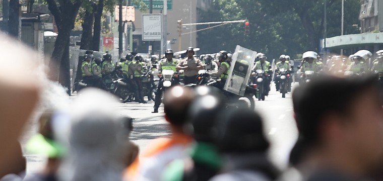 #CiudadALápiz: La Ciudad de la Ira, por Antonio Ecarri Angola